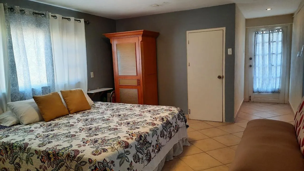 *** Apart Otel Aruba Cunucu Residence Palm Beach Aruba