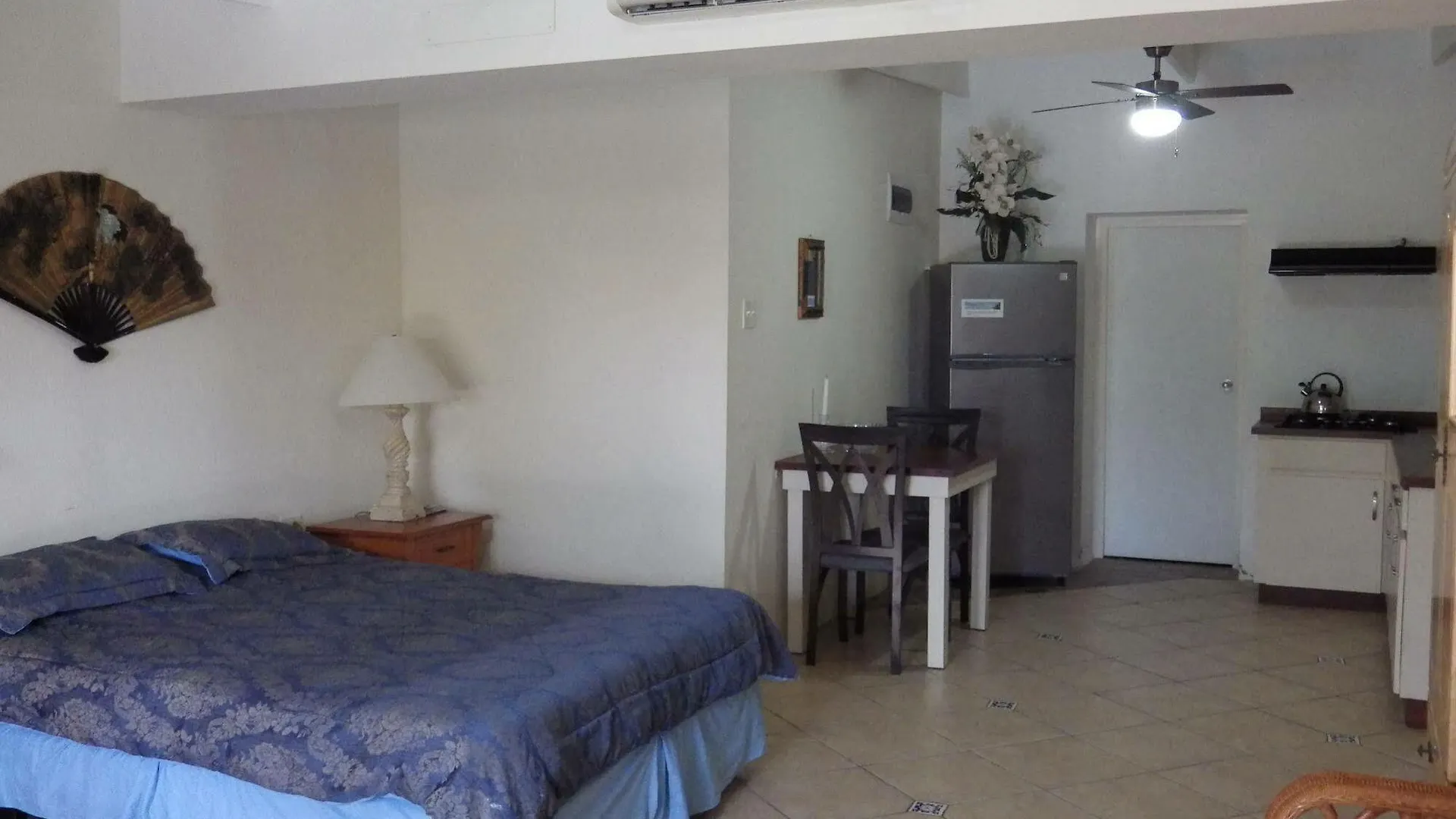 Aruba Cunucu Residence Palm Beach 3*,