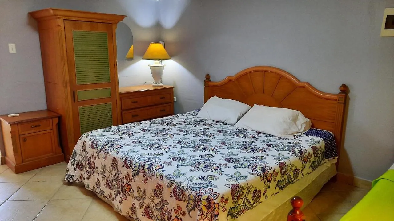 Aruba Cunucu Residence Палм Бич 3*,