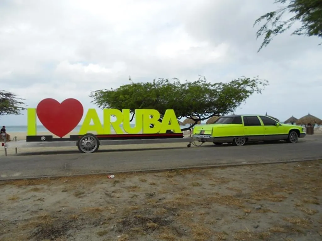 Aruba Cunucu Residence Палм Бич